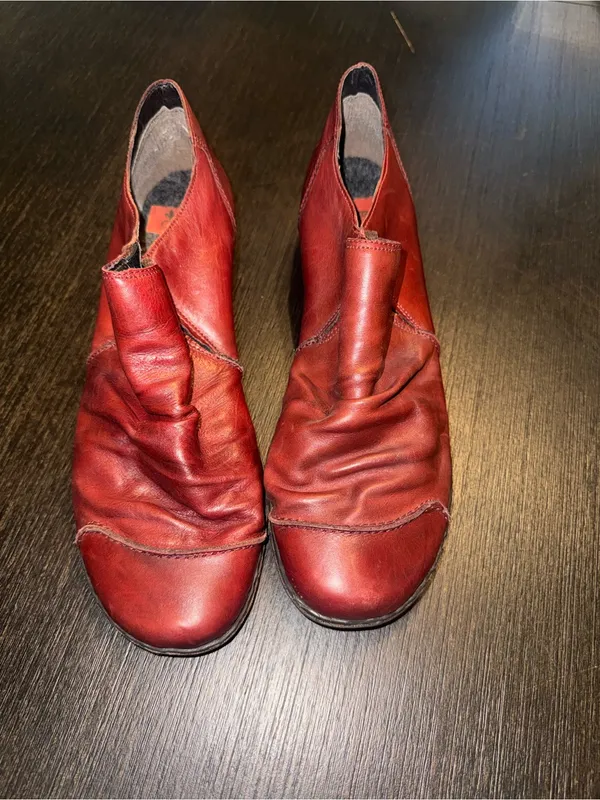 Rieker Women's Slip-On Loafer in Burgundy Red Leather Size 41 - Image 2