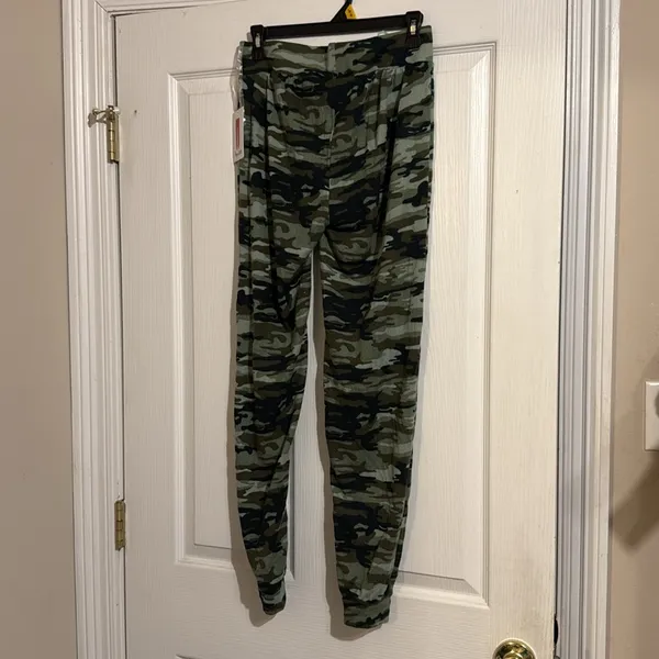 Camouflage cozy pants - Image 2