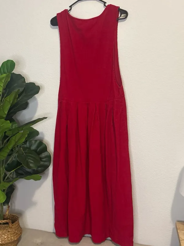 Vintage red corduroy vneck jumper with button detail Small - Image 5