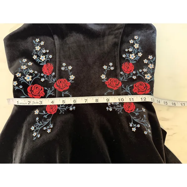 Francesca's Black Velvet Floral Embroidered‎ Cold Shoulder Mini Dress Small - Image 8
