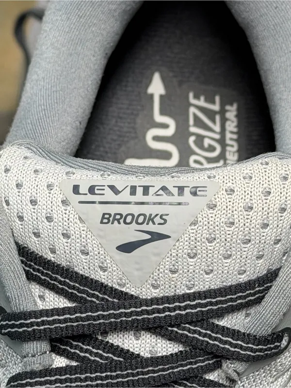 Brooks Levitate Women's Gray/Silver Running Shoes 1202581B131 Size 9B - Image 6