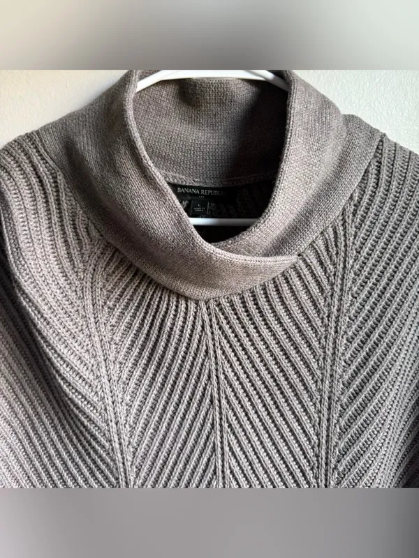 Banana Republic Poncho Sweater with Fringe Size Large Soft Brown Mock Neck - Image 2