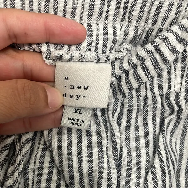 A new day cropped pants, size XL inseam 26” - Image 4