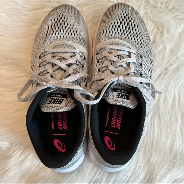 Nike Running Shoes | Nike Free RN Sneakers | Please Read Below - Image 8