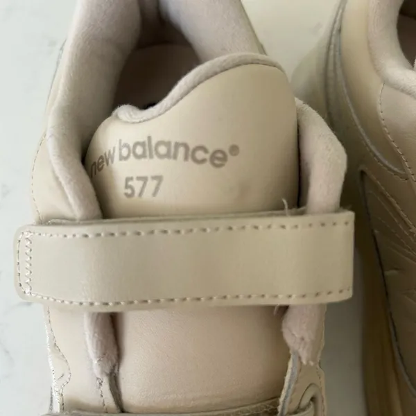 New Balance Walking Shoe WW577Hv1, Bone
Hook & Loop, size 10.5, NWT Display - Image 6