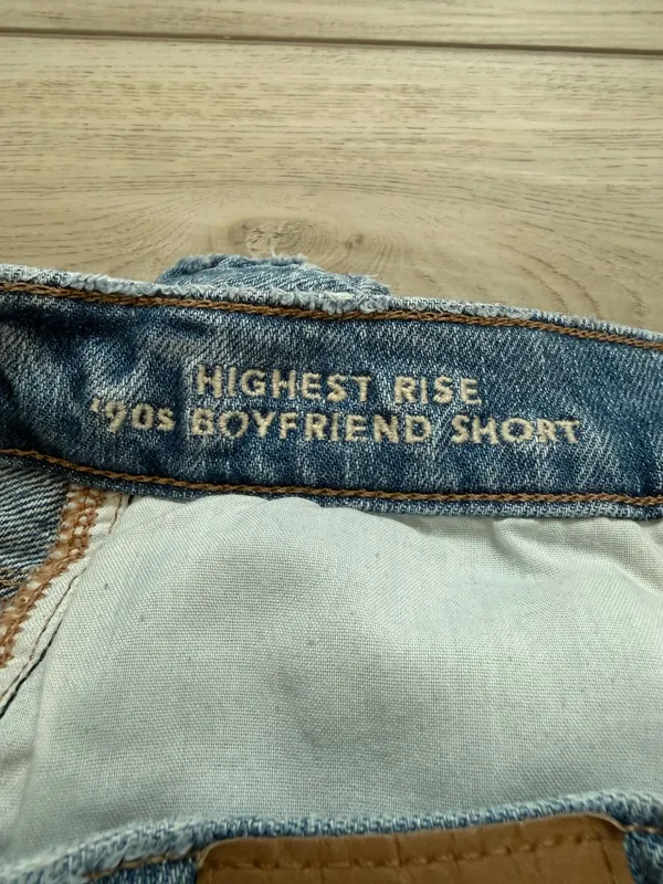 American Eagle Highest Rise 90’s Boyfriend Short - Image 5