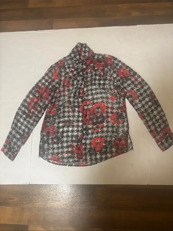 Zara Roses Print Houndstooth Semi-Sheer Blouse with Red Floral Print XS Floral - Image 4