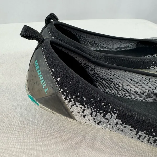 Merrill Synthetic Round Toe Flat in Grey‎ Size 6.5 - Image 5