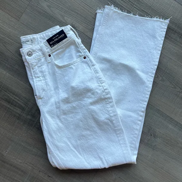 Abercrombie Curve Love High Rise 90s Relaxed Jean in White Destroy - Image 3