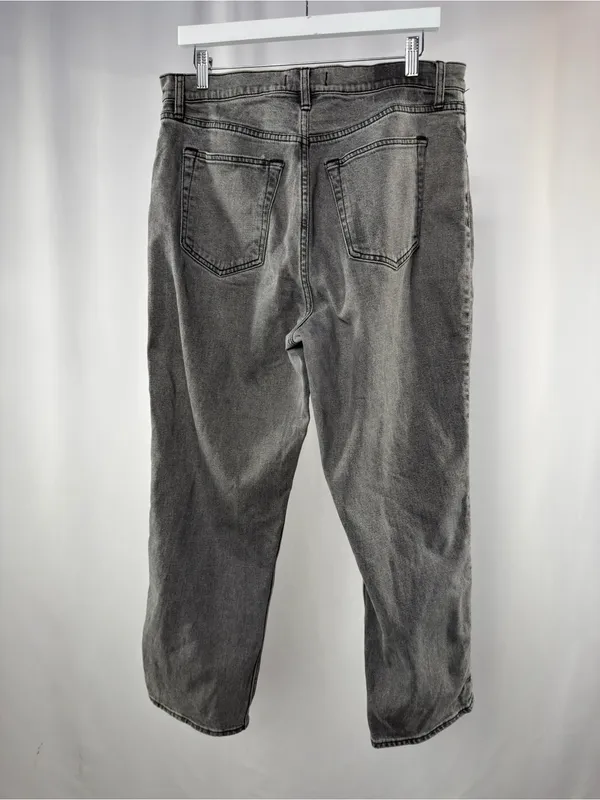 Abercrombie & Fitch Curve Love The Ankle Straight Ultra High-Rise Gray Wash Jean - Image 5