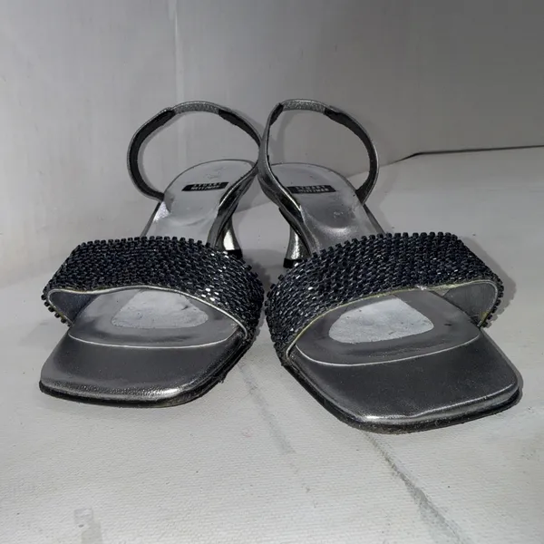 Vintage Y2K 90s Stuart Weitzman Silver Beaded Sling Back Kitten Heel Sandal 7.5B - Image 12