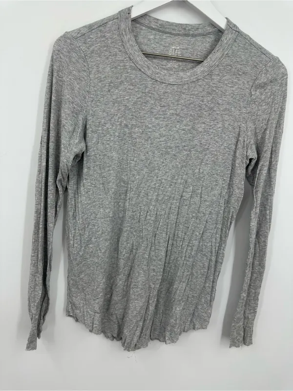 Aerie Gray Long Sleeve Real Soft Shirt Size Small Loungewear - Image 3