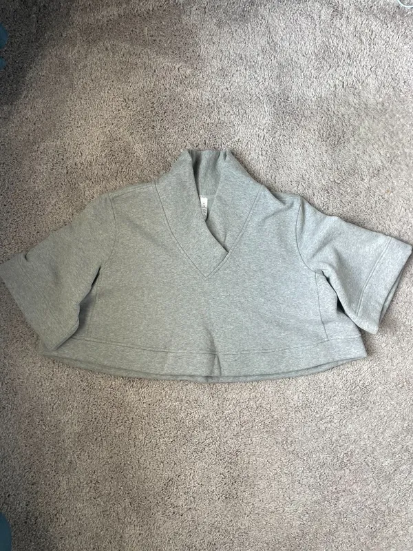 Lululemon Know Your Angles Poncho Cropped Pullover Grey Medium - Image 2