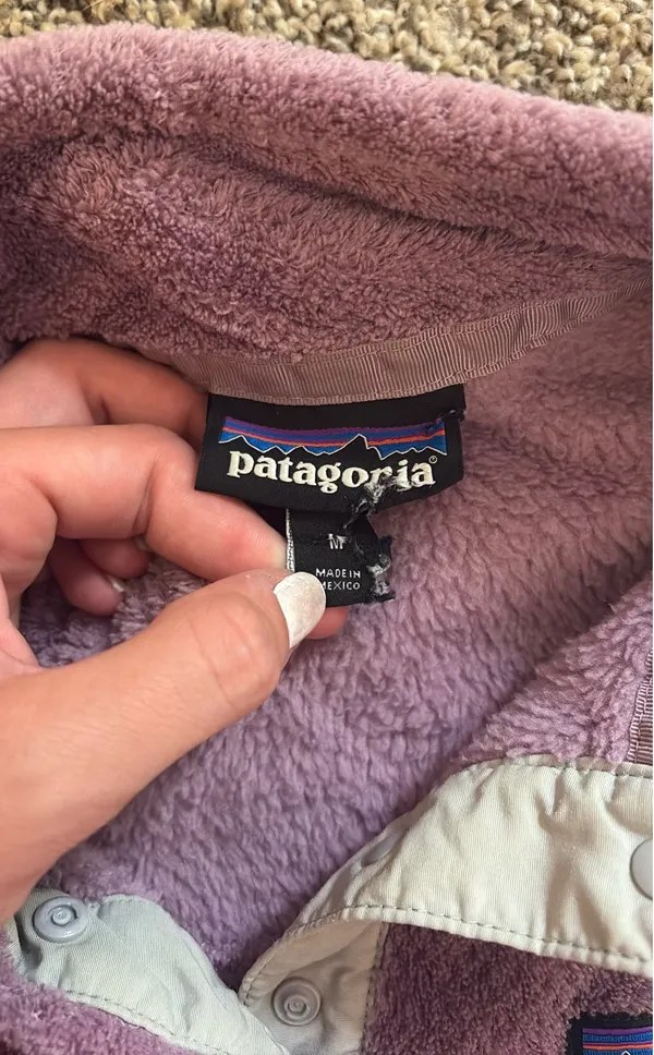 Women’s size M Patagonia Fleece - Image 3