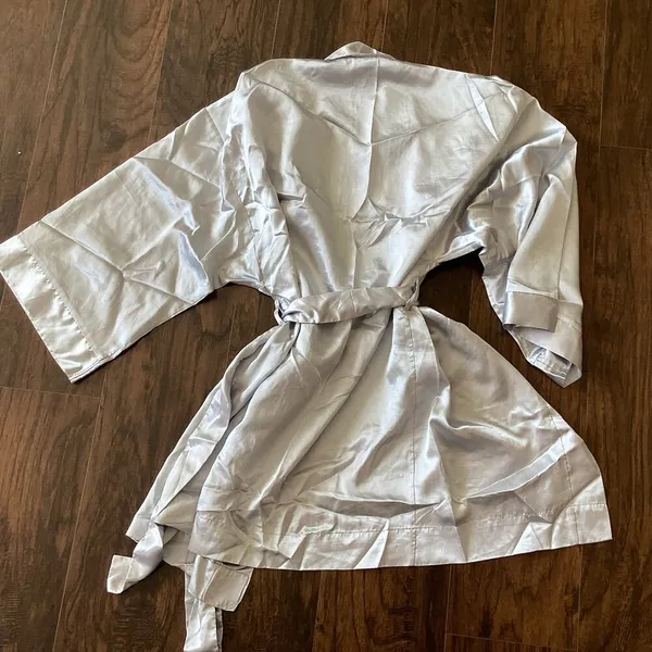 Classic Gray Satin Kimono Short Robe Size M - Image 5