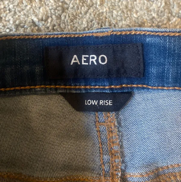 Low-Rise Jeans - Image 3