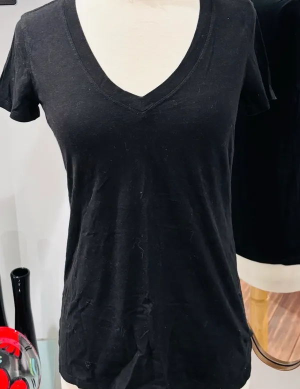 Forever 21 Black Solid V-Neck Short Sleeve Top - Image 3