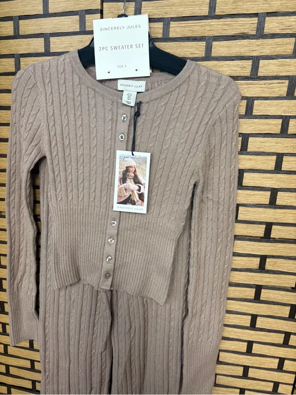 Sincerely Jules tan two piece sweater lounge matching set size small - Image 3