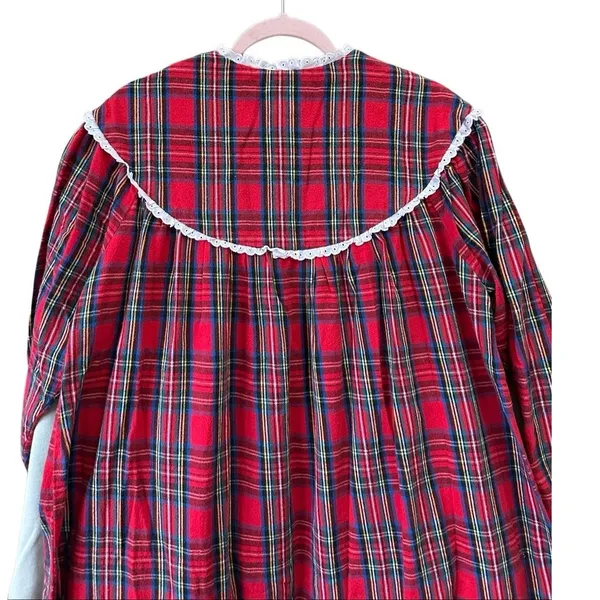 BellePointe Long Nightgown Plaid‎ Flannel Medium Christmas Eyelet Trim Vintage - Image 5