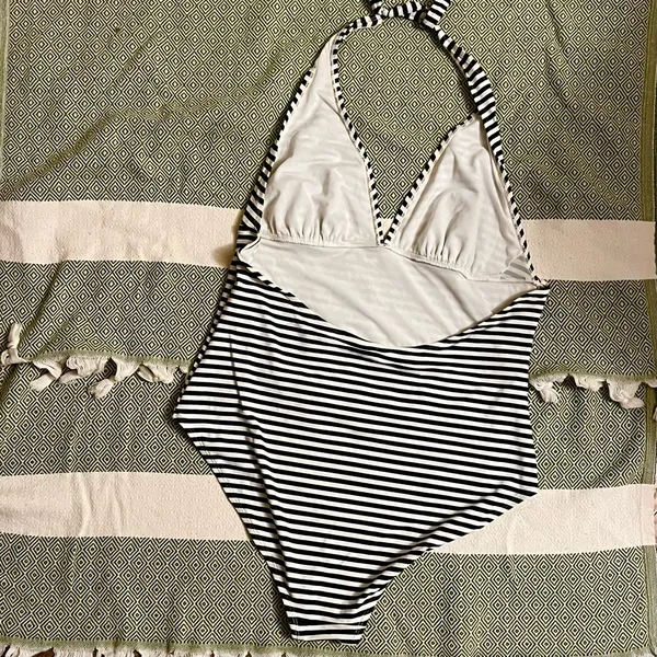 Old Navy•B&W Striped Halter One-Piece Sz XL - Image 5