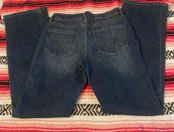 Dark wash low rise bootcut jeans Blue Size 8 - Image 3