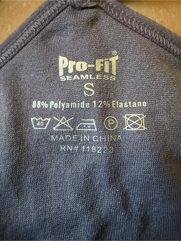 NWT Pro-Fit seamless sports bra bralette purple sz small removable pads - Image 5