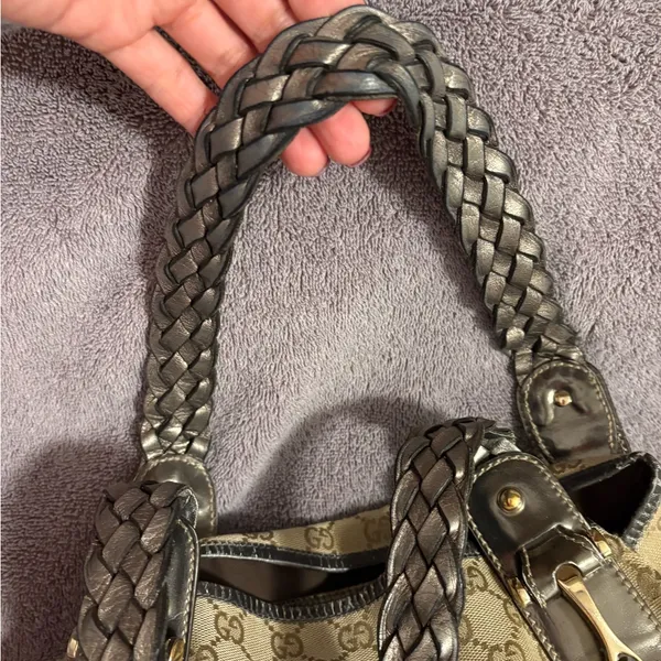 Gucci Pelham Canvas Shoulder Bag with Metallic Strapes - Image 4
