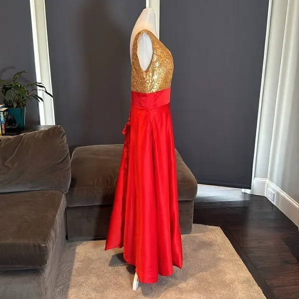 Women’s Gold Sequined Deep V-Neck Red Satin Full Length Prom Party Dress Size M - Image 3