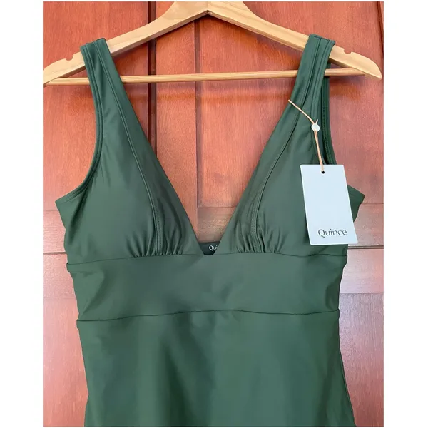 Quince Italian Plunge One-Piece Swimsuit Palm Green Size Medium NEW - Image 3