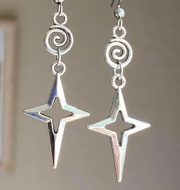 Handmade sparkle star & swirl grunge y2k street style dangle earrings💫🌀 - Image 2