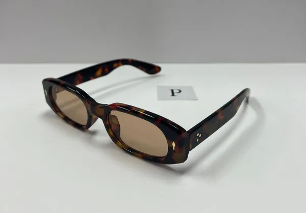 90s style brown leopard sunglasses / small retro leopard sunglasses - Image 2