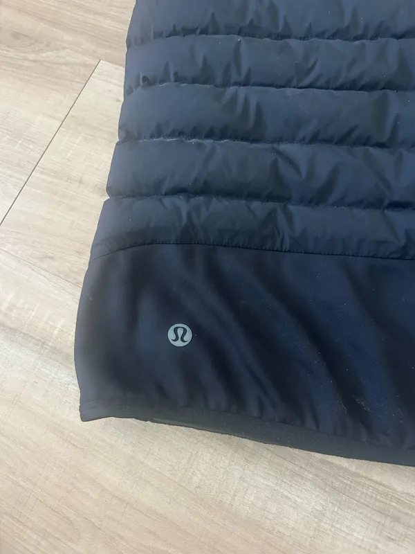 Lululemon men’s vest  - Image 4