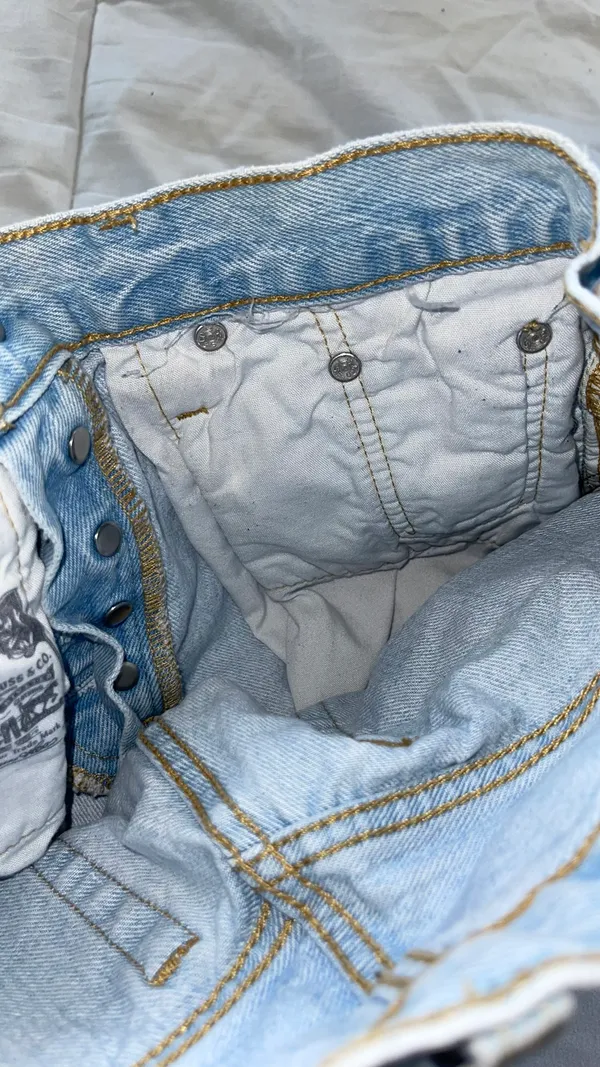 Levi’s 501 Shorts - Image 3