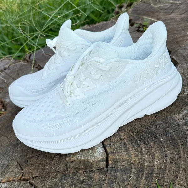 Hoka One One Clifton 9 Running women shoes size 6 - Image 2