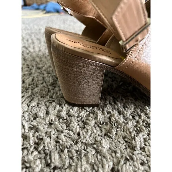 Sophia Milano Tan‎ Sandals size 9 - Image 6
