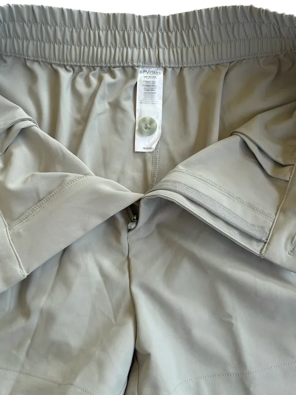 Beyond Yoga Like New Shorts Green Size Medium - Image 4