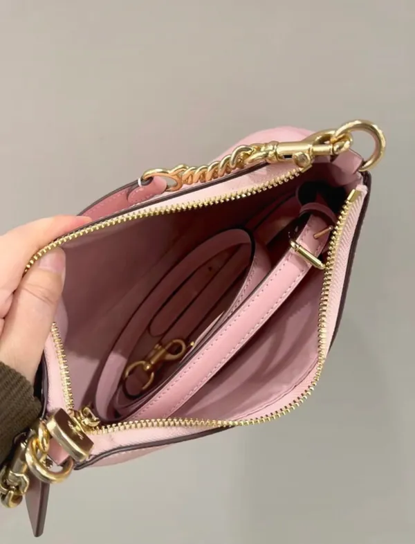 Coach Bag Shoulder Pink Leather  - Image 3