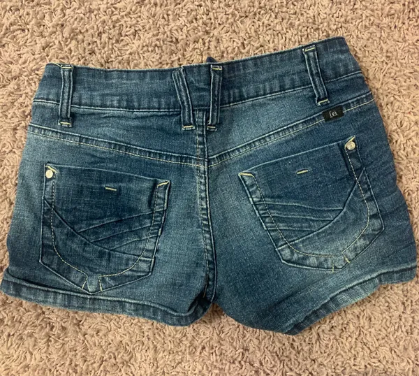 Shorts - Image 4