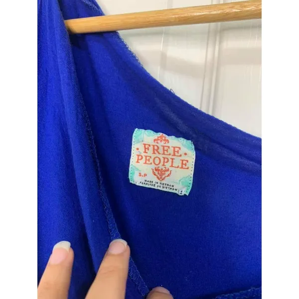 Free People Blue Tunic‎ asymmetrical top Size Small - Image 5
