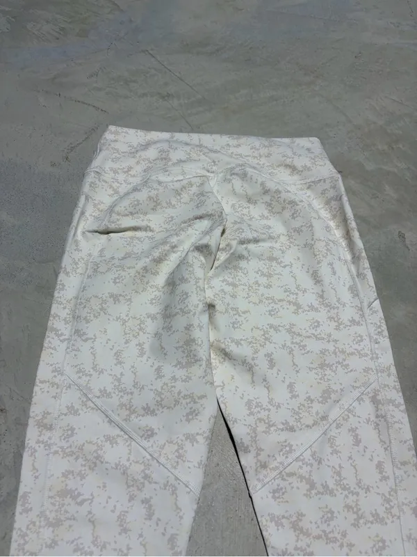 Fabletics NWT Define high-waisted soft white 7/8 leggings large MSRP$70 - Image 9
