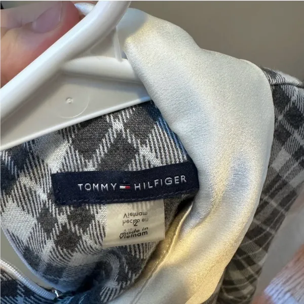 ⭐️Tommy Hilfiger Gray Plaid Dress with White Collar - Image 2