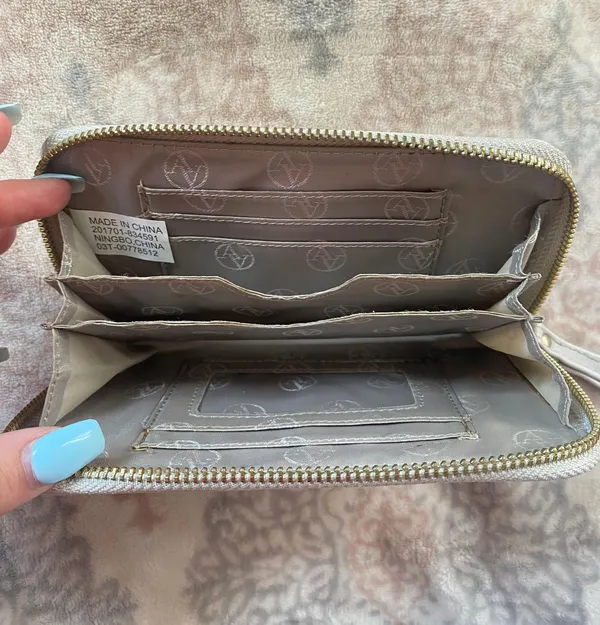 Wallet - Image 2