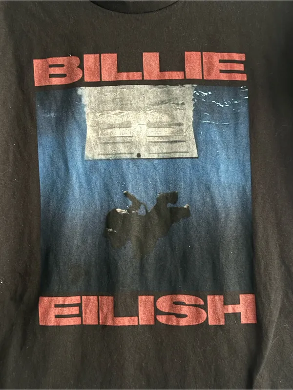 Billie Eilish Target Exclusive Hit Me Hard and Soft Graphic Tee M - Image 3