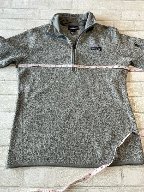 Patagonia Woman’s Gray Quarter-Zip Fleece Pullover Outdoor Size Medium - Image 7