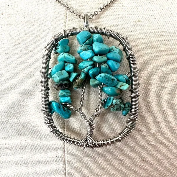Avon tree faux turquoise silver tone pendant necklace - Image 2