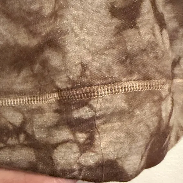 American Age 🐻🐻🐻3 for 12$🐻🐻🐻Brown Tie-Dye Cold Shoulder Women's Top-medium - Image 6