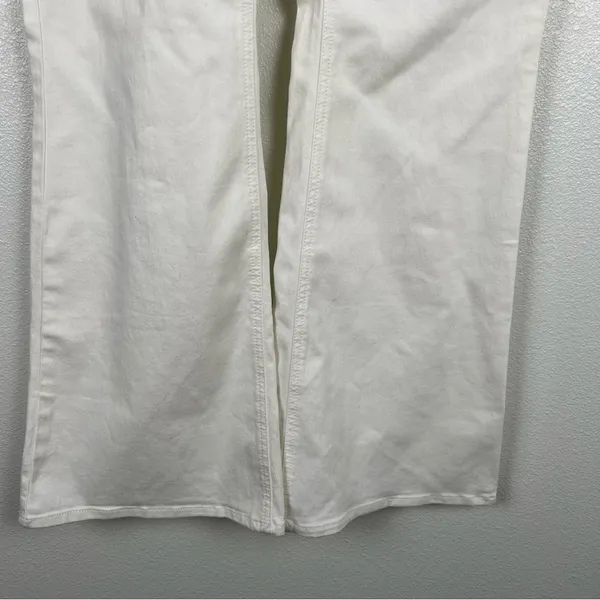 Urban Outfitters‎ BDG Micro Flare White Jeans Mid Rise Size 28 - Image 3