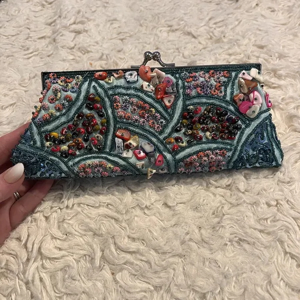 Hand Beaded Shell Clutch Purse Teal Blue Kiss Lock Evening Bag w/ Chain - Image 2