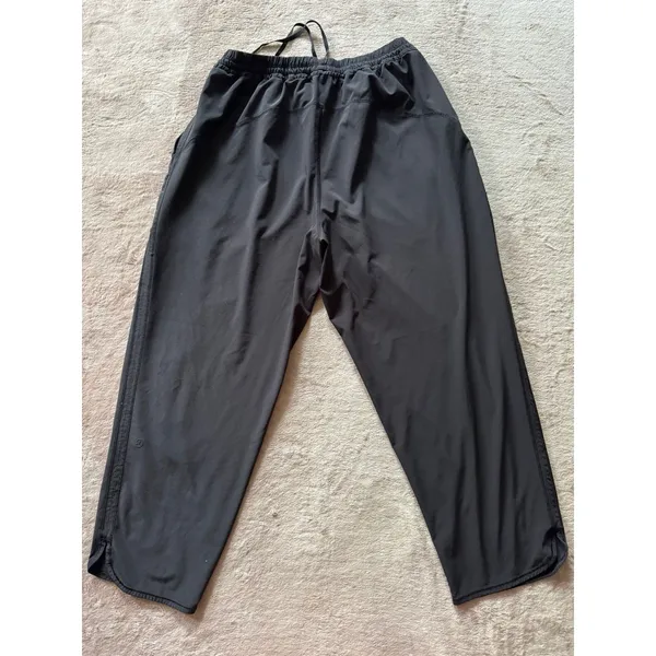 Lululemon Women's Final Play Loose‎ Fit Cropped Yoga Pants Black Size 10 - Image 4