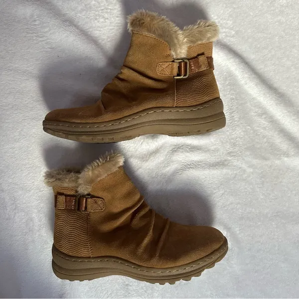 Baretraps Avita Ankle Boots in Whiskey Size 6.5, Bootie, Buckled Strap Accent - Image 6